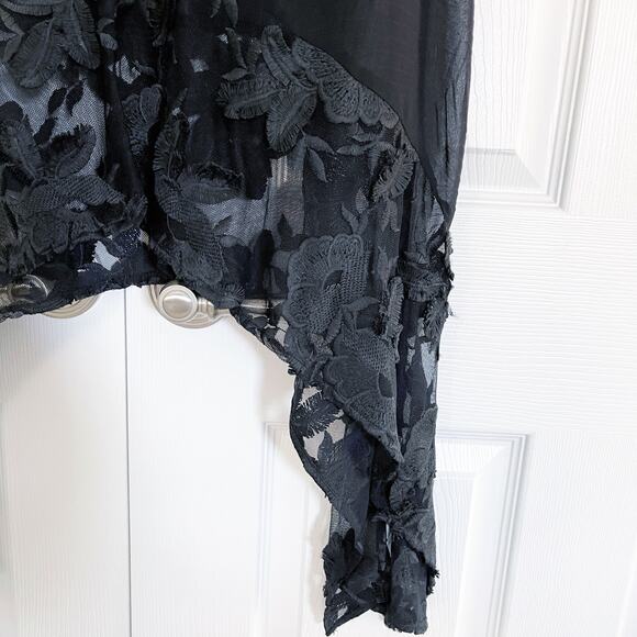 Ruti Sheer Black Tunic Tank with Lace Shark Bite Hem - Picture 4 of 6